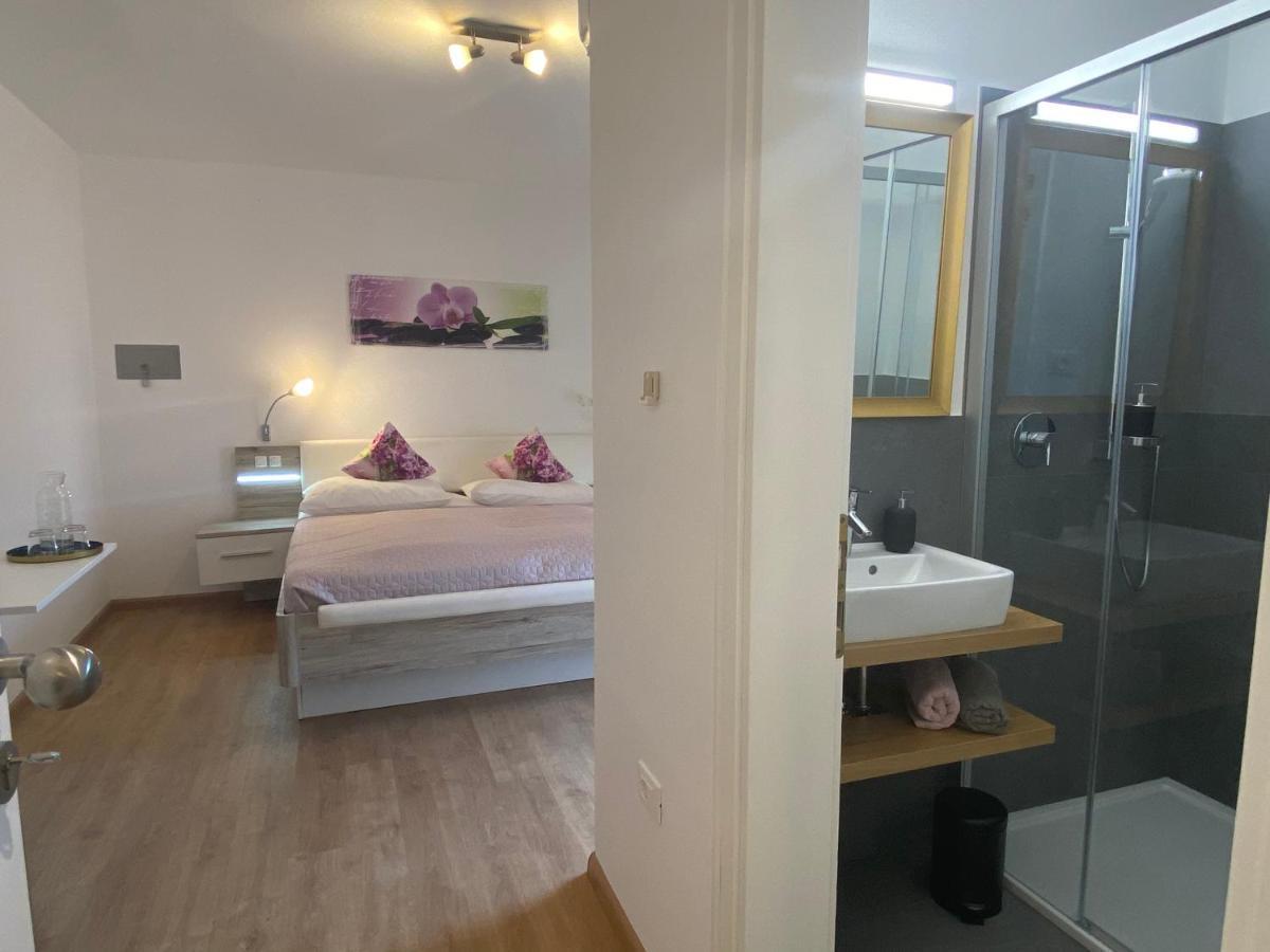 Hotel Garni Vinea Montis Термено Экстерьер фото