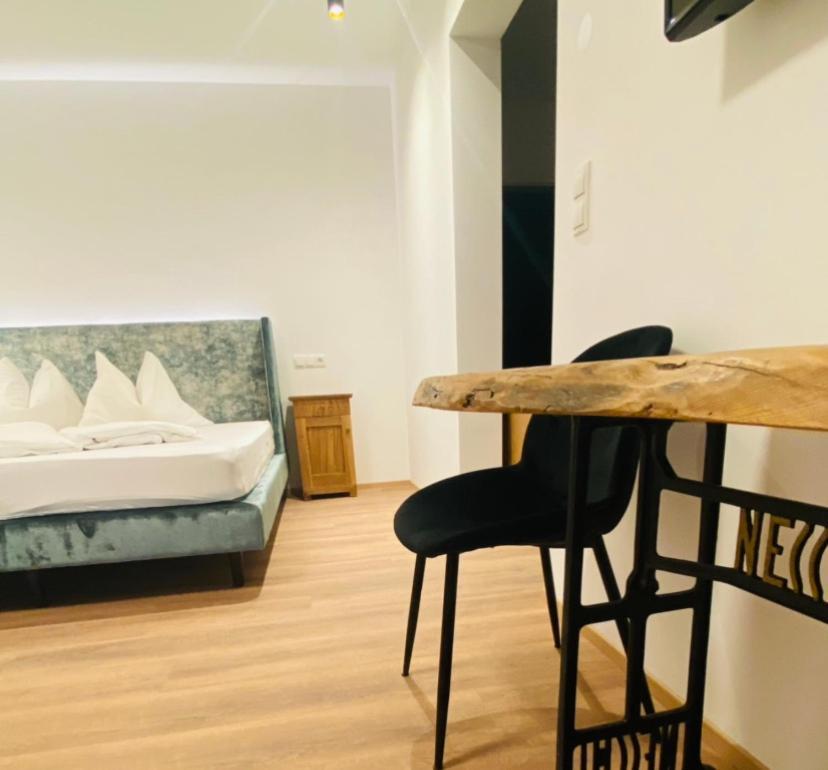 Hotel Garni Vinea Montis Термено Экстерьер фото